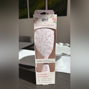 Wet Brush x LoveShackFancy Original Detangler Hair Brush - English Ivy - Pink